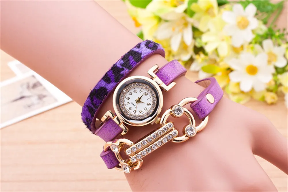 Fashion Casual Long Leather Strap watches Women Popular Jewelry Ethnic Style Surround the Wrist Quartz Watch Clock 8 Colors
