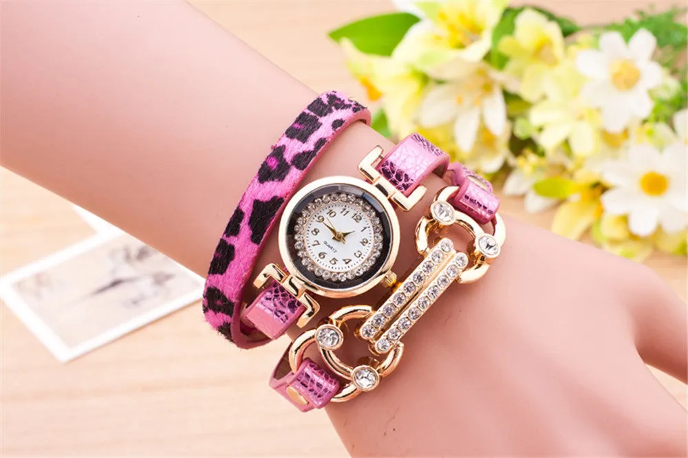 Fashion Casual Long Leather Strap watches Women Popular Jewelry Ethnic Style Surround the Wrist Quartz Watch Clock 8 Colors