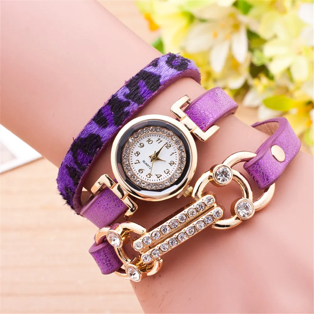 Fashion Casual Long Leather Strap watches Women Popular Jewelry Ethnic Style Surround the Wrist Quartz Watch Clock 8 Colors